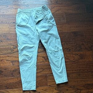 Nike Men's Cargo Pants in Light Smoke Grey Size Small